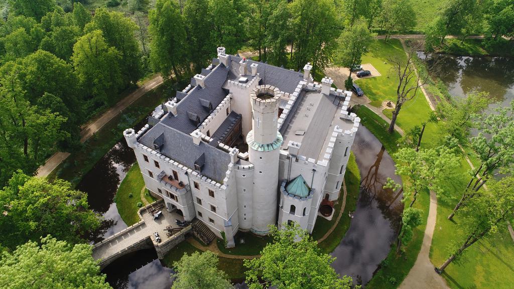 Zamek Karpniki Schloss Fischbach Lomnica  Exterior photo